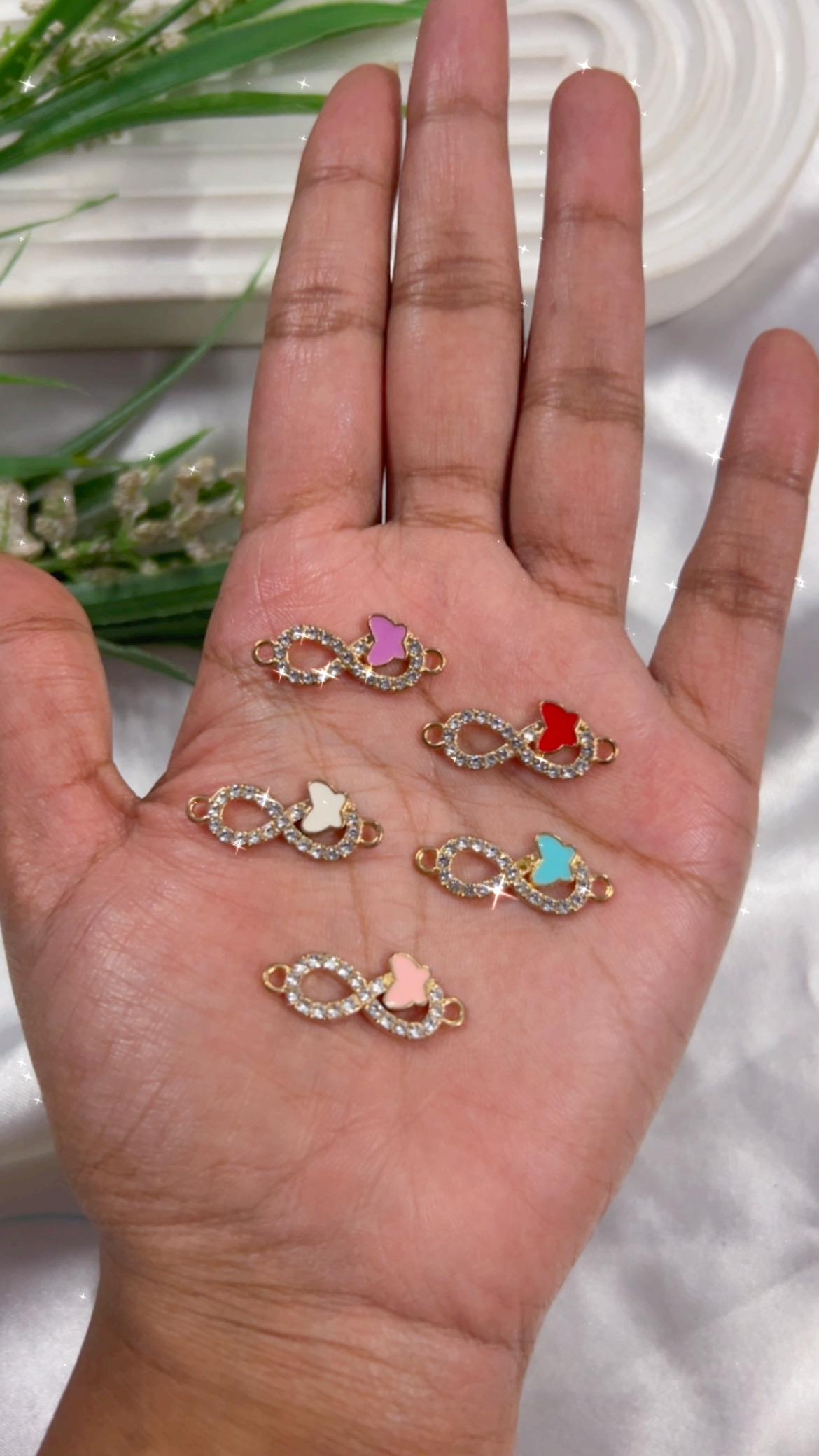 {"eId":"242138557067279","CameraPosition":1} Infinity Butterfly - Image 1