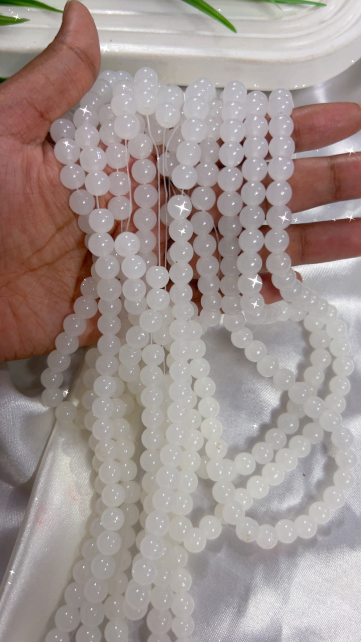 {"eId":"242138557067279","CameraPosition":1} White - Image 1