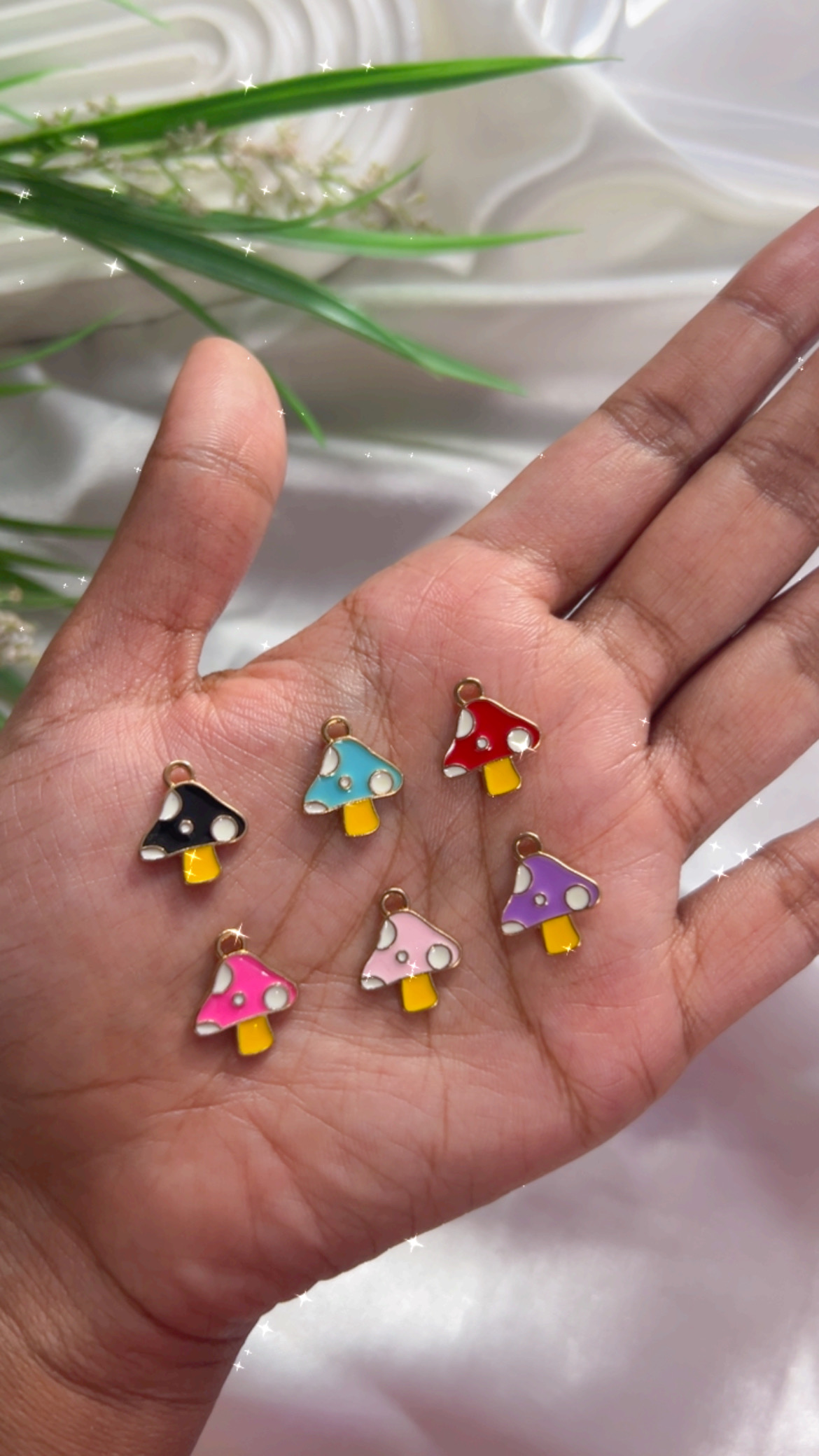 {"eId":"242138557067279","CameraPosition":1} Mushroom - Image 1