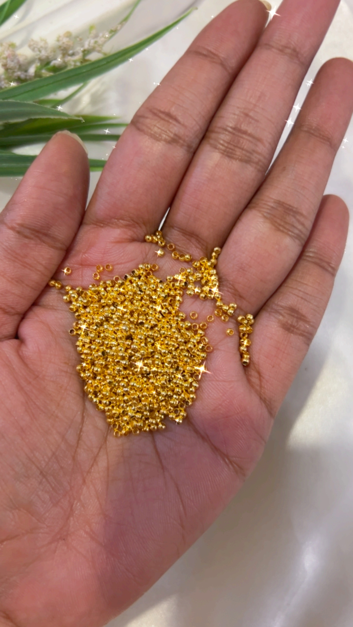 {"eId":"242138557067279","CameraPosition":1} Gear lock- gold - Image 1